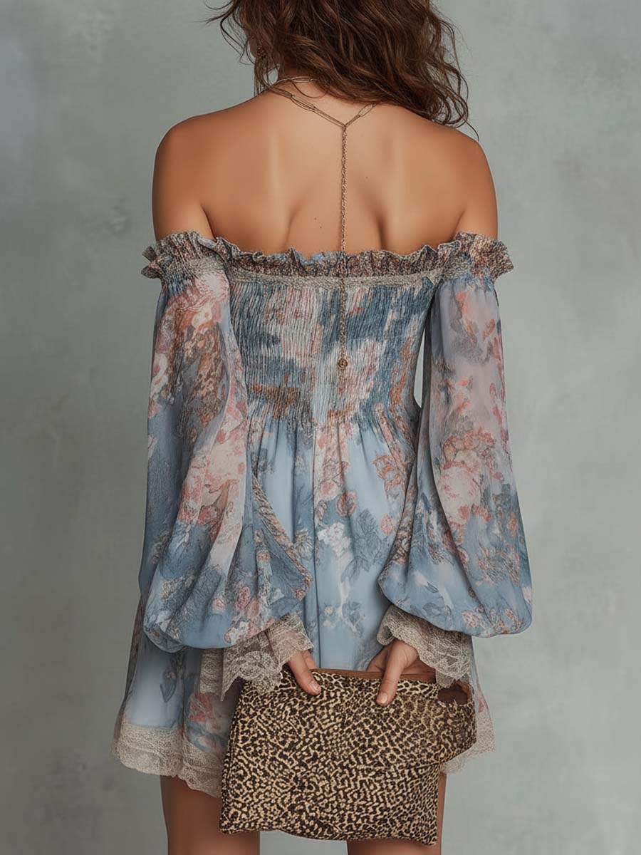 Mini Chiffon Ruchovaná Šaty s Volnými Ramínky a Romantickými Květinami