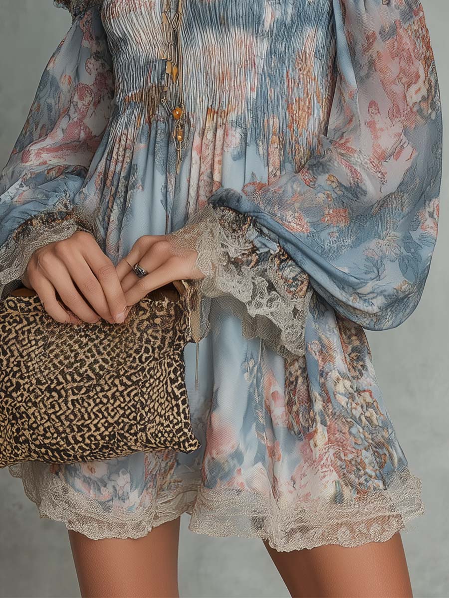 Mini Chiffon Ruchovaná Šaty s Volnými Ramínky a Romantickými Květinami
