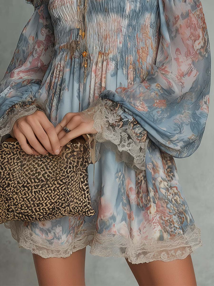Mini Chiffon Ruchovaná Šaty s Volnými Ramínky a Romantickými Květinami