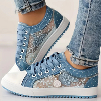 CARO | Elegantní dámský sneaker s květinovými detaily