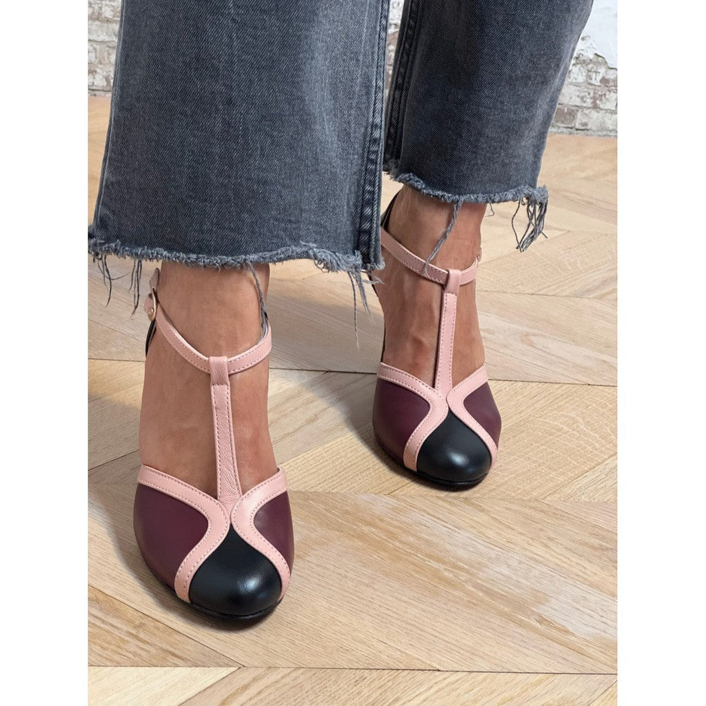 Adelheid – Vintage T-strap vysoké podpatky s nadčasovou elegancí