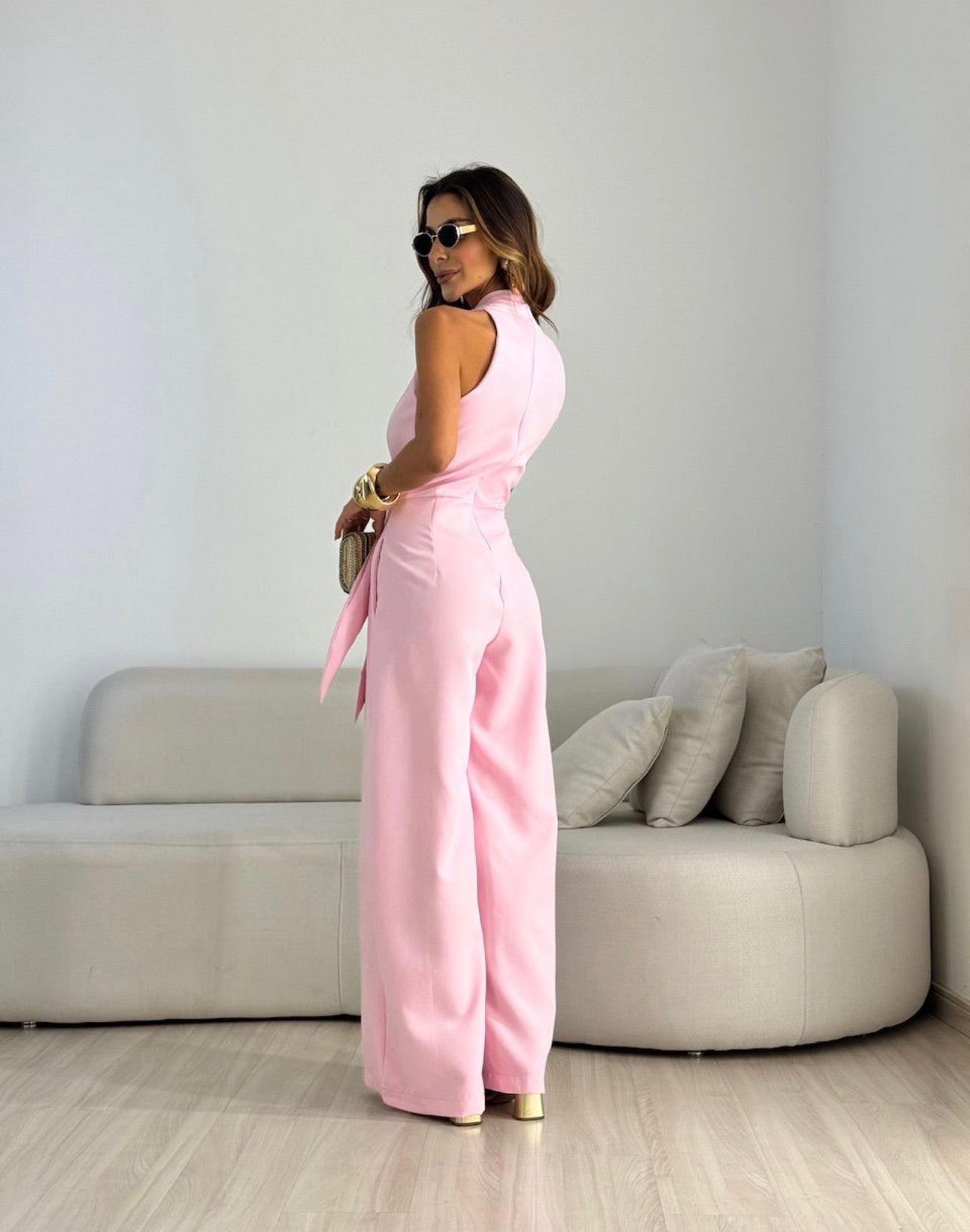 Emilia – Elegantní overall s širokými nohavicemi a výrazným pasem