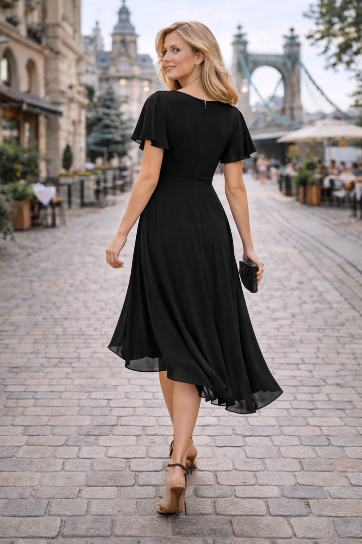 Laura – Elegantní Letní Šaty
