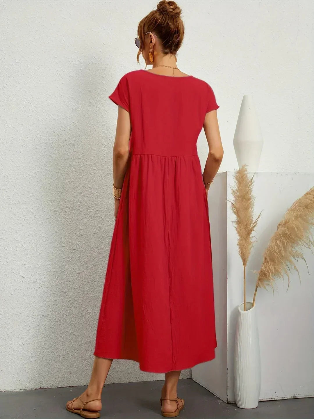 Lana | Midi šaty s elegantním střihem a nadčasovou elegancí