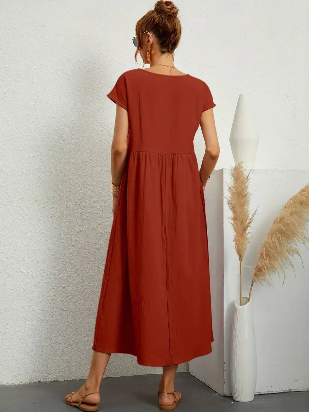 Lana | Midi šaty s elegantním střihem a nadčasovou elegancí