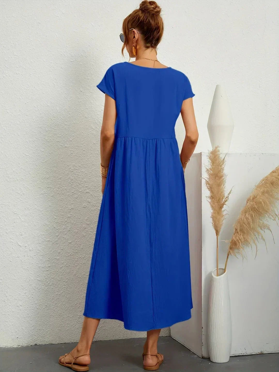 Lana | Midi šaty s elegantním střihem a nadčasovou elegancí