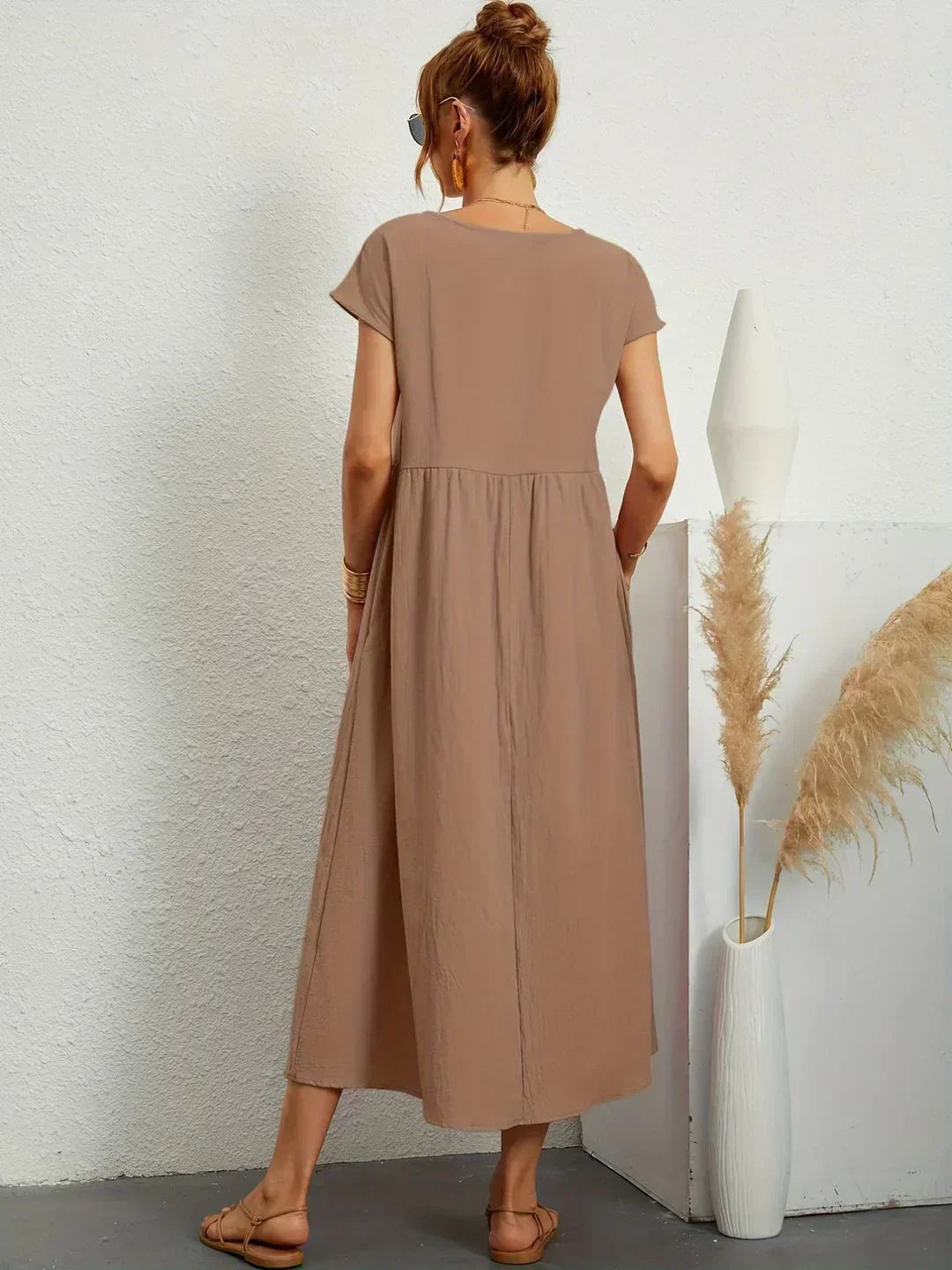 Lana | Midi šaty s elegantním střihem a nadčasovou elegancí
