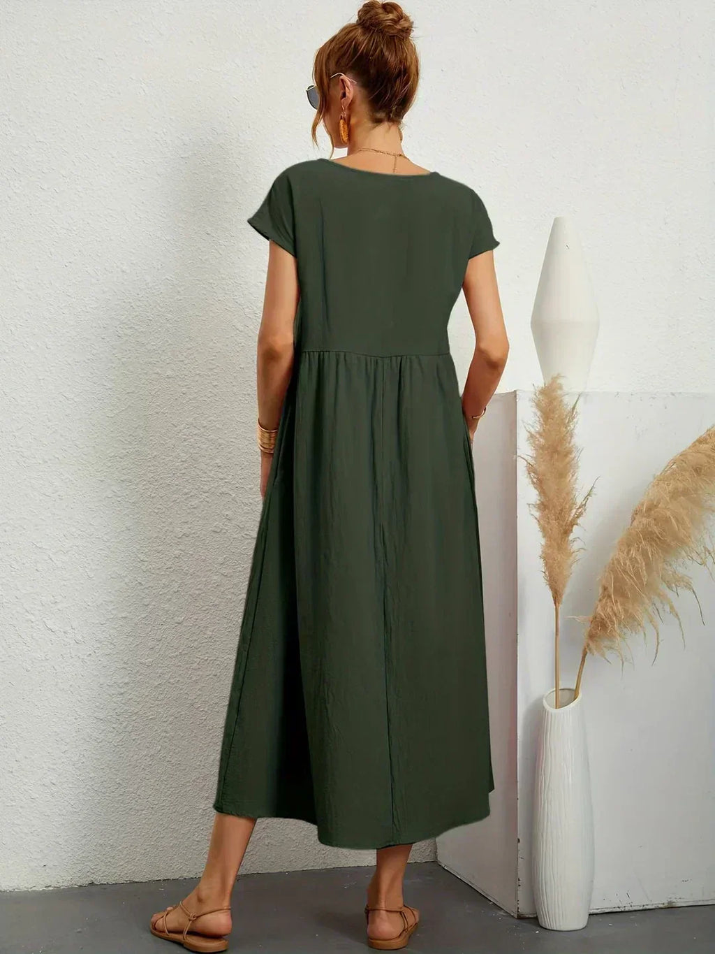 Lana | Midi šaty s elegantním střihem a nadčasovou elegancí