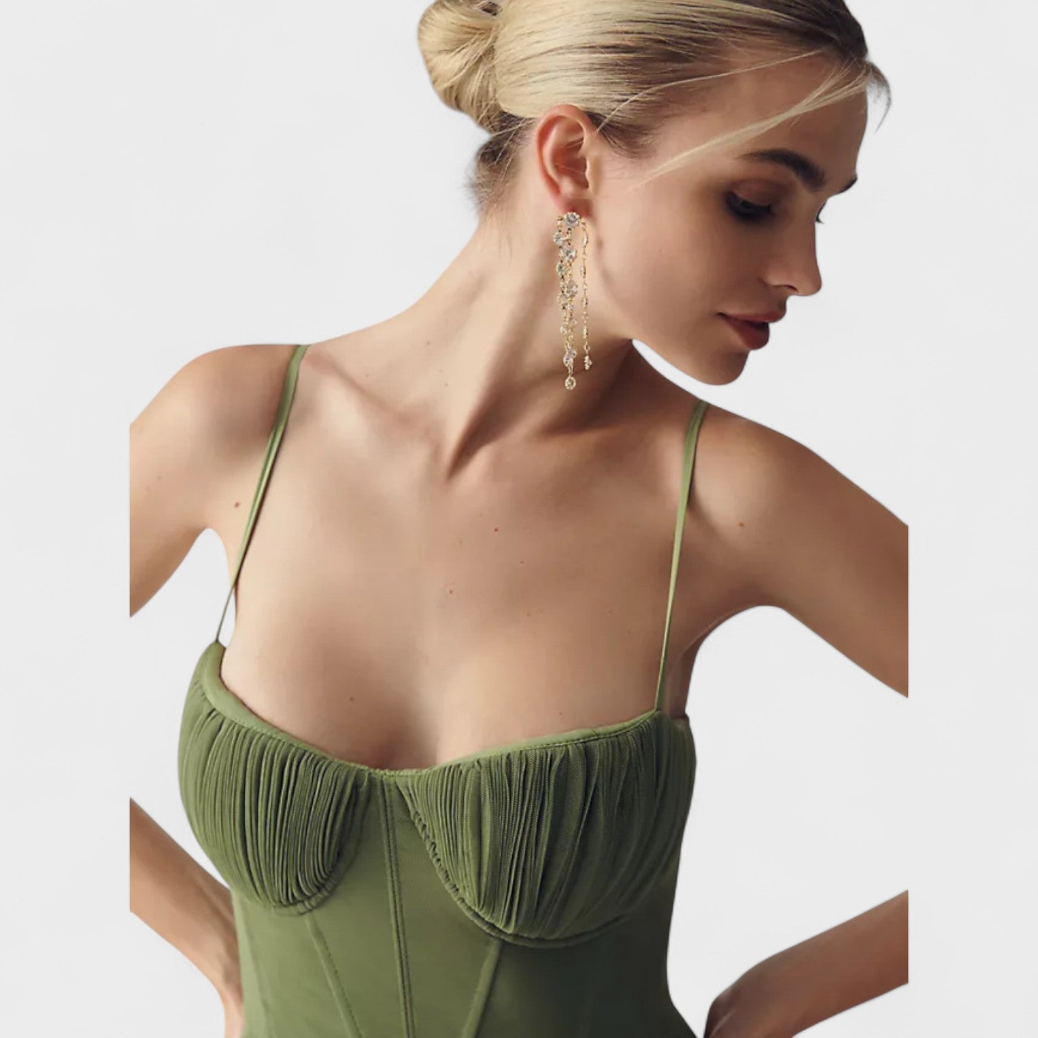 Elodie - Šaty s elegancí