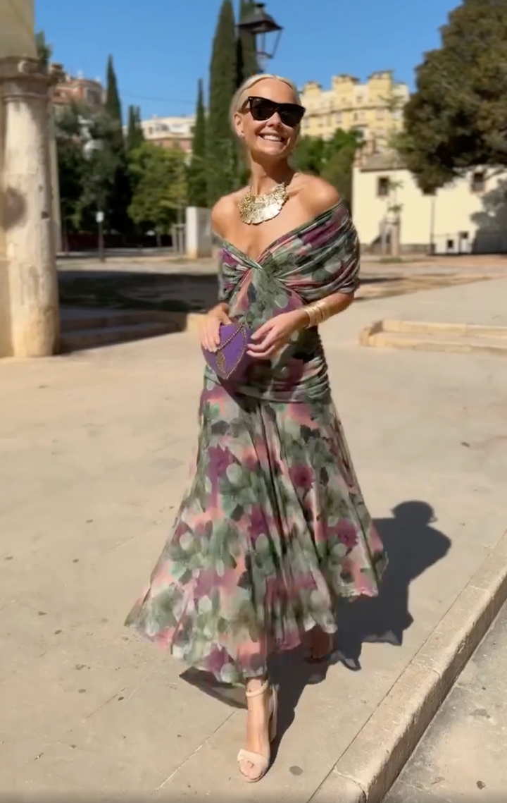 Hannah – Elegantní Maxi Šaty s Květinovým Vzorem